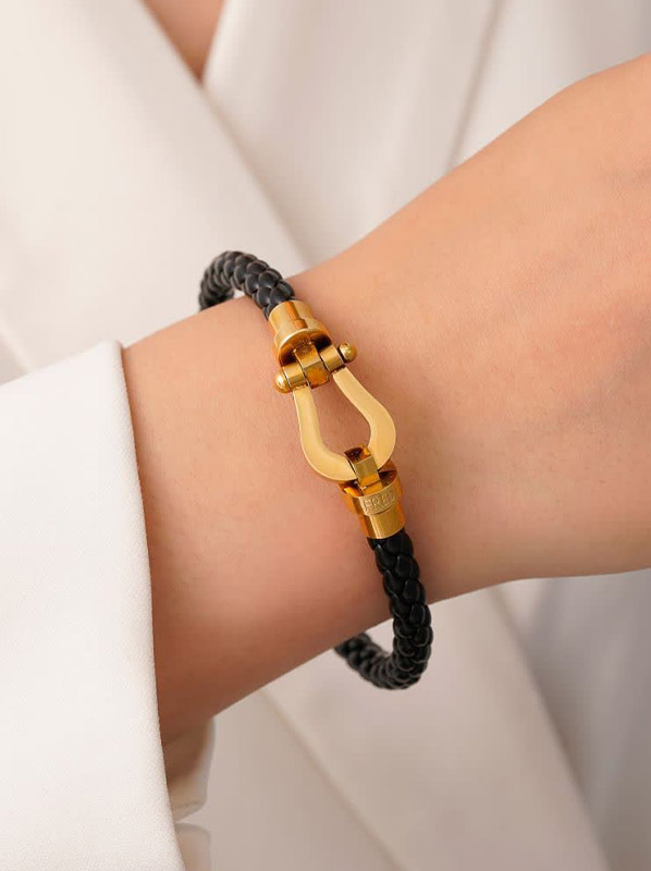 دستبند زنانه چرم امگا فرد مشکی دستبند زنانه چرم امگا فرد مشکی