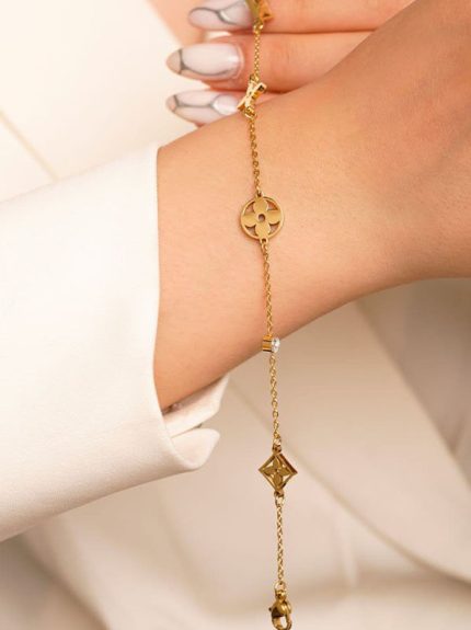 دستبند زنانه استیل لویی ویتون طلایی